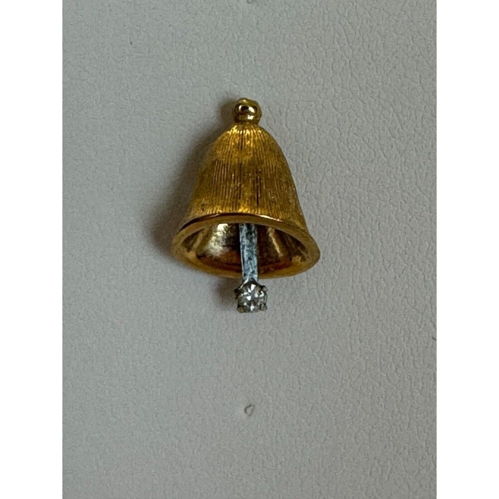 Avon Delicate Bells Earrings Christmas Holidays Gold-Tone Vintage 1978 Small 70s - Picture 8 of 9